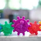 Развивающая игрушка Baby Einstein «Разноцветные шестеренки» - Фото 8