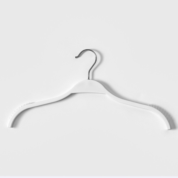 Плечики - вешалки для одежды LaDо́m, 39×1,2×19 см, набор 3 шт, антискользящие силиконовые вставки, цвет белый
