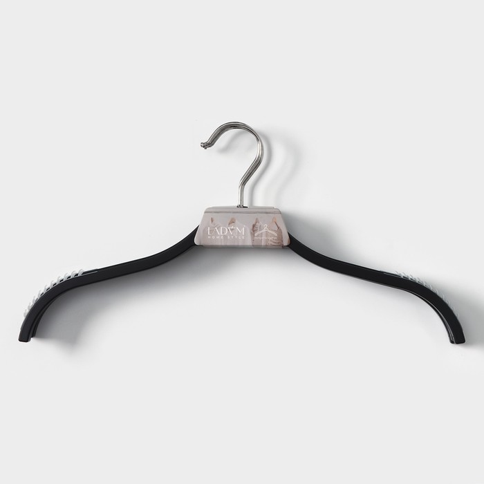 Плечики - вешалки для одежды LaDо́m, 39×1,2×19 см, набор 3 шт, антискользящие силиконовые вставки, цвет чёрный