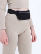 Сумка для бега на пояс, со светоотражающими элементами, с отверстием для наушников, 24×0.3×10 см, чёрная - Фото 7