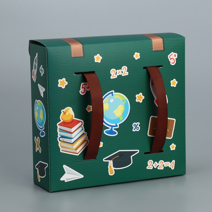 Коробка формовая «Знания», 23.5 х 22 х 7 см