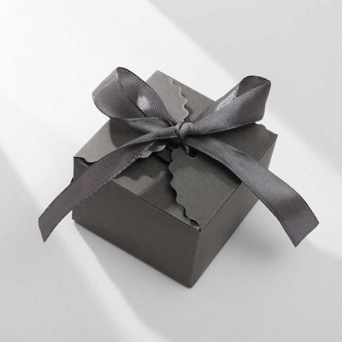 Коробочка подарочная "Сюрприз" 6x6x4,5, серый