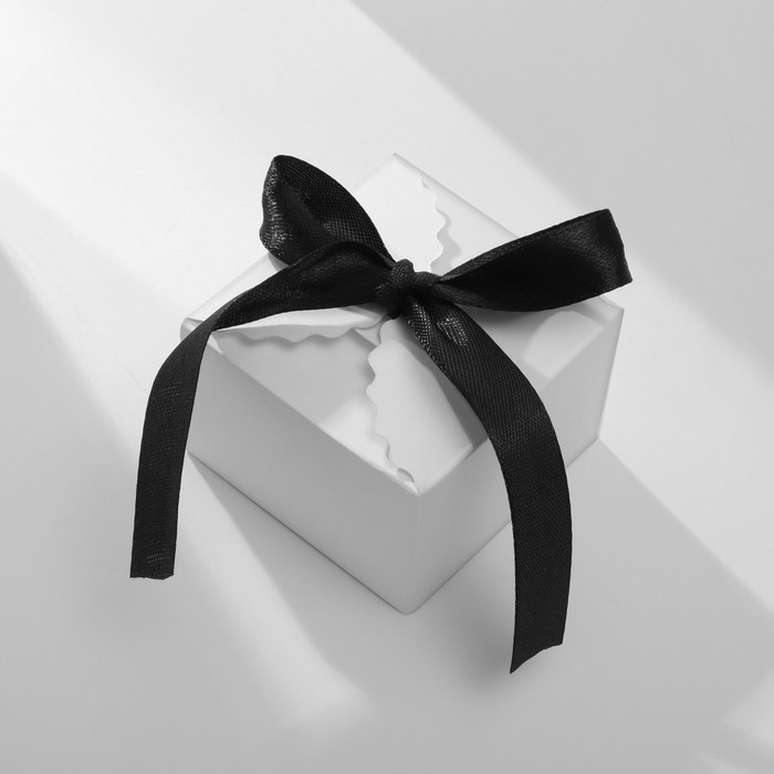 Коробочка подарочная "Сюрприз" 6x6x4,5, чёрно-белый