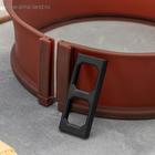 УЦЕНКА Форма силиконовая для выпечки со стеклянным дном Доляна «Круг», 25.5×7 см (от ручки до ручки 29 см), цвет коричневый - Фото 4