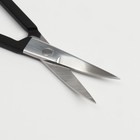 Ножницы маникюрные, узкие, загнутые, с прорезиненными ручками, 9 см, цвет серебристый/чёрный - Фото 2