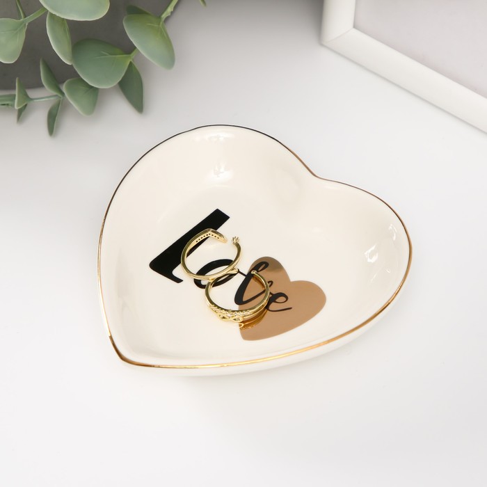 Сувенир керамика подставка под кольца "Сердце. Любовь" 10,5х10х2 см