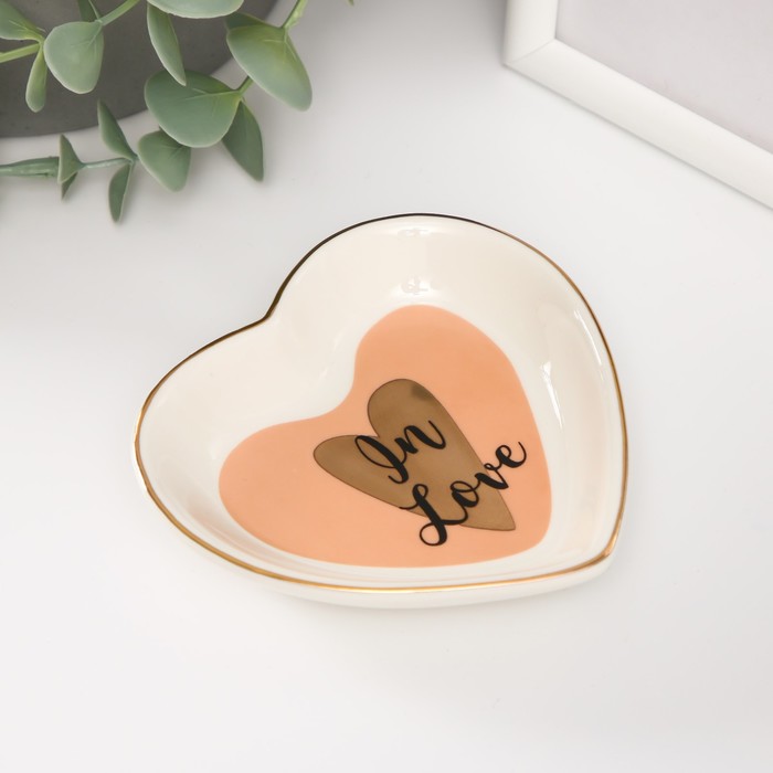 Сувенир керамика подставка под кольца "Сердце. В любви" 10,5х10х2 см