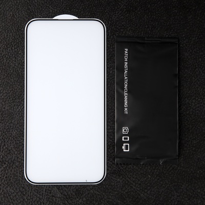 Защитное стекло для iPhone 15 Plus/16 Plus, 9H, 0.33 мм, чёрное