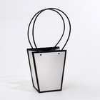 Сумка для цветов Белая влагостойкая, 17x17 - 11.5x11.5 - 20 см, 1 шт - фото 31116307