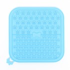 Коврик для лизания на присосках 18.5×18.5 см, силикон, голубой - Фото 4