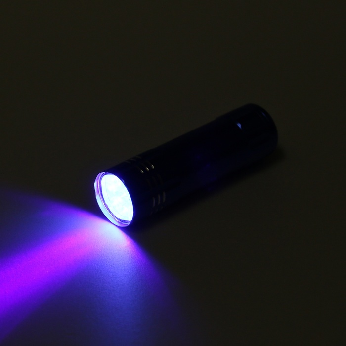 Фонарик ультрафиолетовый LUF-04, UV/LED, 9 Вт, 9 диодов, от батареек (не в комплекте), голубая
