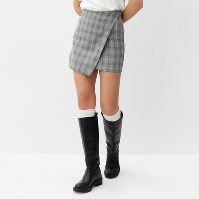 Юбка мини на запах женская MINAKU: Casual Collection, клетка серая, размер 44