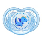 Соска - пустышка силиконовая ортодонтическая «Дино», от 0 мес., с колпачком, цвет голубой - Фото 1