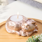 Свеча "Кошка" в подсвечнике из гипса, 7,5х10х5,5см,шампань - фото 3316238
