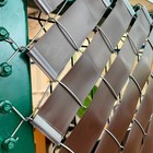 Заборна лента, 48 мм, 50 м, в наборе крепежи 50 шт., коричневая - Фото 6