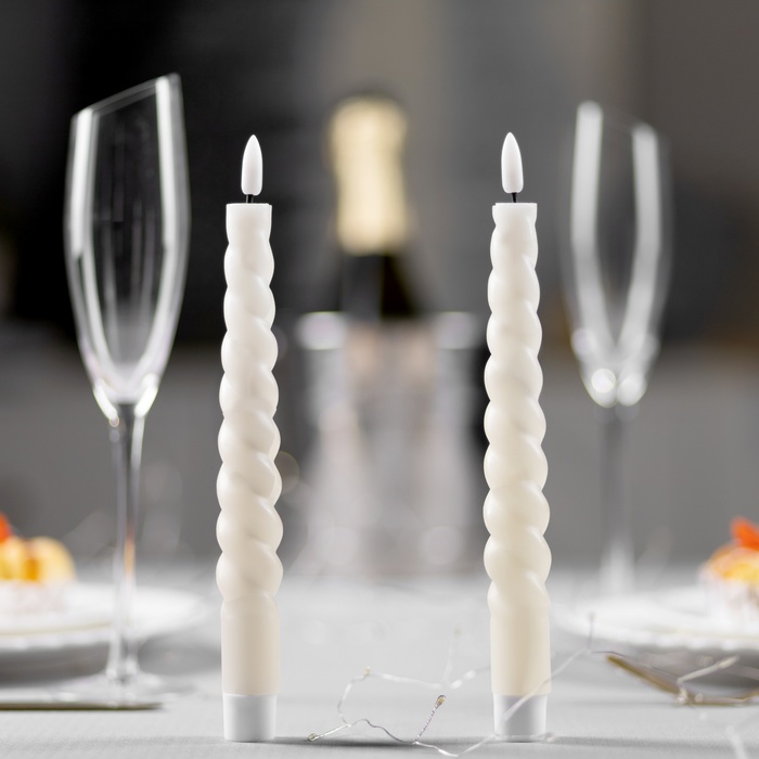 Светодиодная свеча витая белая, 2 × 25 × 2 см, пластик, воск, батарейки АААх2 (не в комплекте), свечение тёплое белое