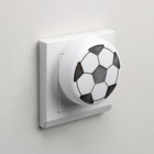 Ночник "Футбольный мяч" LED бело-черный 7х6х6,5 см RISALUX - фото 9686990