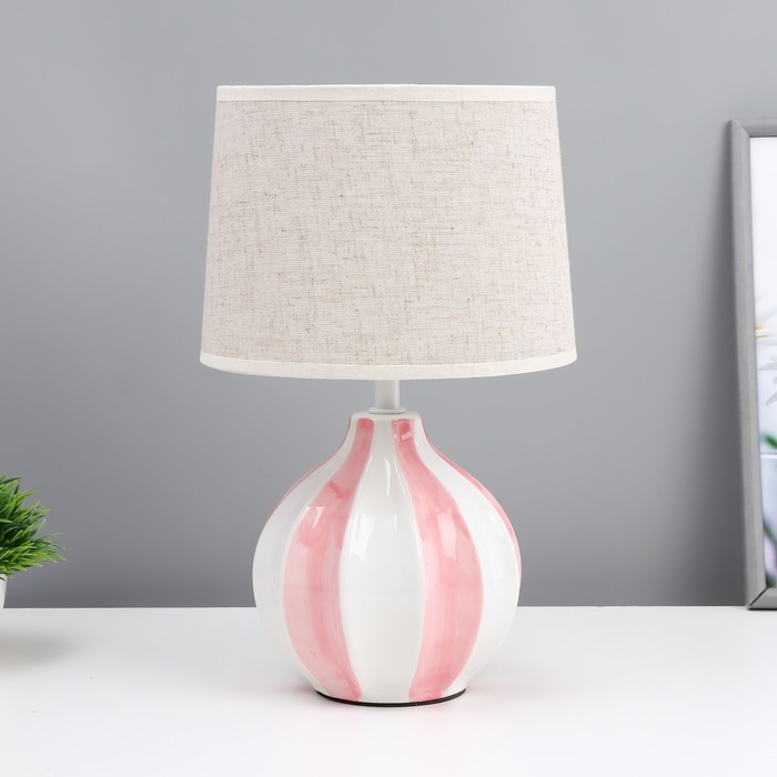 Настольная лампа "Лейла" Е14 40Вт бело-розовый 20х20х33 см RISALUX - Фото 1