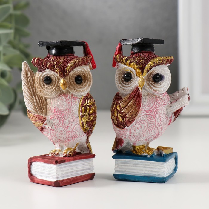 Фигурка полистоун «Ученый красный филин на книге», 3.5×4.5×8.5 см, МИКС - Фото 1