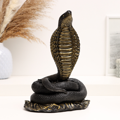 Фигура "Змея Кобра" черная с золотом, 17х13х25см