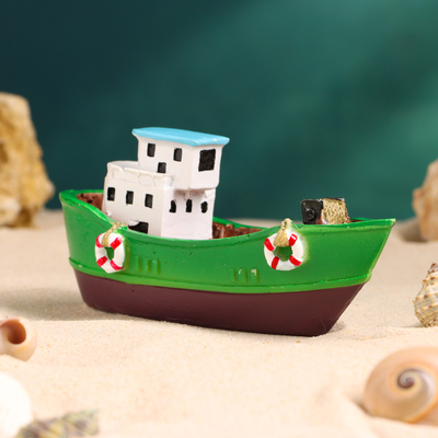 Сувенирная модель корабля «Рыбацкое судно зелёное», фигурка полистоун, 13×6×5 см