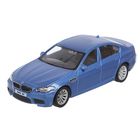 Модель машины BMW M5, масштаб 1:43 - Фото 2