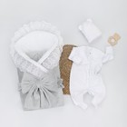 Комплект на выписку KinDerLitto «Бристоль», 5 предметов: одеяло, пелёнка, комбинезон-слип, шапочка, бант, демисезонный, рост 50-56 см, цвет серый - фото 109687537