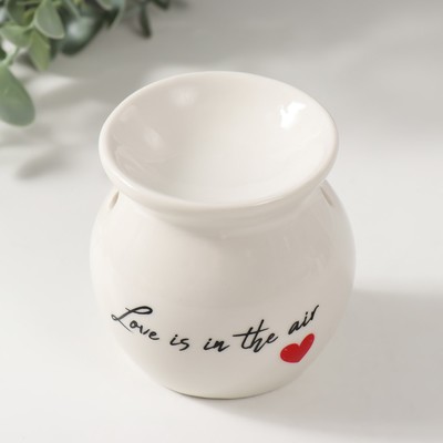 Аромалампа для эфирных масел Love is in the air, керамика, белая, 7.2×7.2×7.8 см