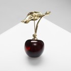 Брошь «Вишенка» с листочком, бордово-зелёная в золоте - Фото 3