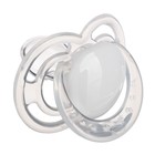 Соска - пустышка силиконовая ортодонтическая M&B, от 12 мес., с колпачком, белый - Фото 4