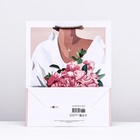 Пакет подарочный "Дама с розами", 26 х 32 х 12 см - фото 23779395