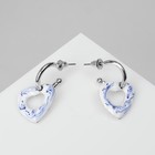 Серьги с эмалью «Сердце» разводы, цвет бело-синий в серебре - Фото 1