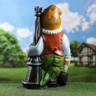 Садовая фигура "Гном с бутылкой у столба" 70х46см - фото 23835572