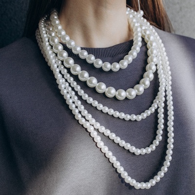 Бусы «Жемчуг» многоярусный 5 нитей, бусины №8, 12, 14, цвет молочный в серебре, 70 см