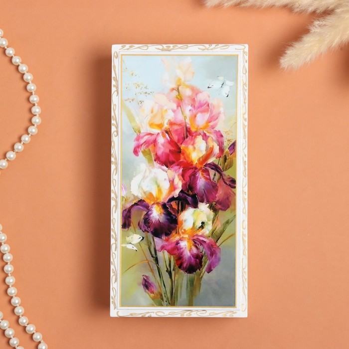 Шкатулка «Ирисы и бабочка», белая, 11 × 22 см, лаковая миниатюра