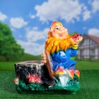 Садовая фигура "Гном с пнем" 22х43х50см - Фото 4