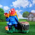 Садовая фигура "Гном с пнем" 22х43х50см - Фото 5