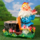 Садовая фигура "Гном с пнем" 22х43х50см - Фото 1