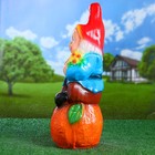Садовая фигура "Гном на апельсине" 22х28х54см - Фото 2
