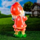 Садовая фигура "Гном девочка с корзиной босая" 20х18х40см МИКС - Фото 3