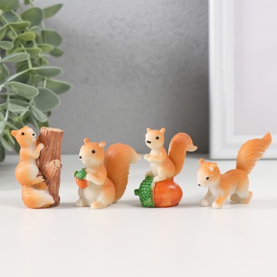 Фигурка полистоун «Озорная белочка», 2×5×4 см, МИКС