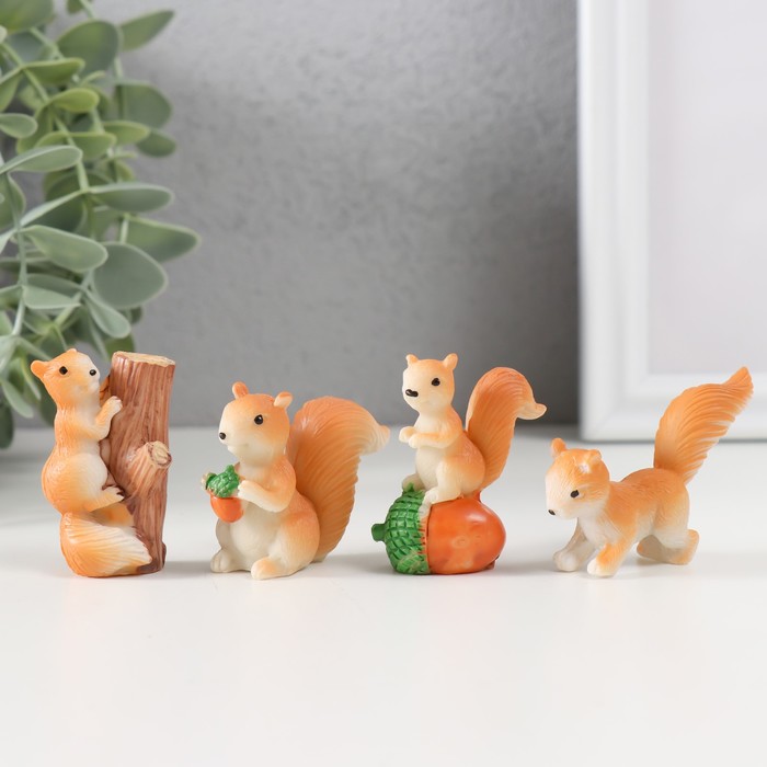 Фигурка полистоун «Озорная белочка», 2×5×4 см, МИКС - Фото 1