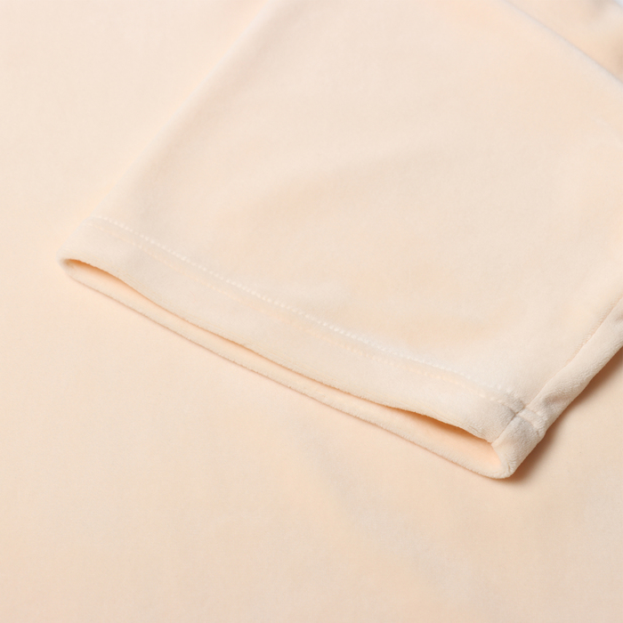 Костюм женский (футболка и шорты) KAFTAN Plushy размер 40-42, молочный