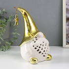 Фигурка светящаяся керамика «Гном в золотом колпаке со звездой», белый, 11.6×10.7×19.3 см - Фото 5