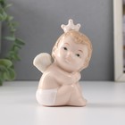 Сувенир керамика "Малыш-ангел сидит в короне" 5х7х9,5 см - фото 3359001