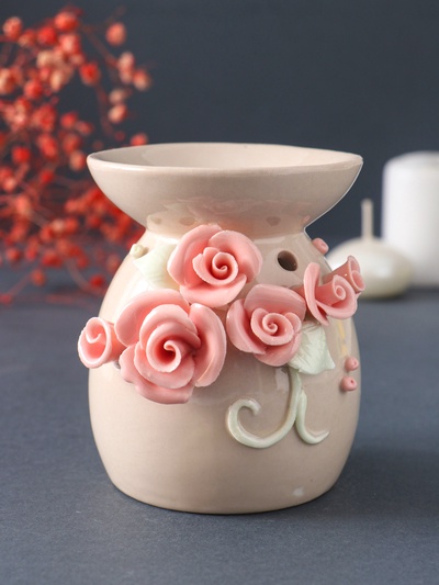 Аромалампа для эфирных масел «Розовые розы с листиками», керамика, бежевая, 7.5×7.5×9 см