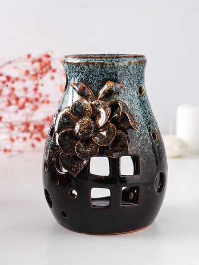 Аромалампа для эфирных масел «Полевой цветок», керамика, коричневая, 9×9.5×13.5 см