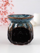 Аромалампа для эфирных масел «Узоры и рельеф», керамика, коричневая, 8×8×8.4 см - Фото 4