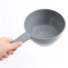 Ковш пластиковый для купания и мытья головы, детский банный ковшик, 1 л., серый - Фото 2