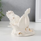 Сувенир керамика "Два лебедя на волне" бело-золотой 11,5х10,5х10 см - фото 11218413